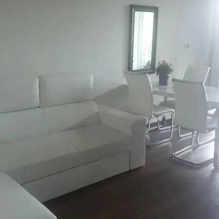 Regina Luxury *